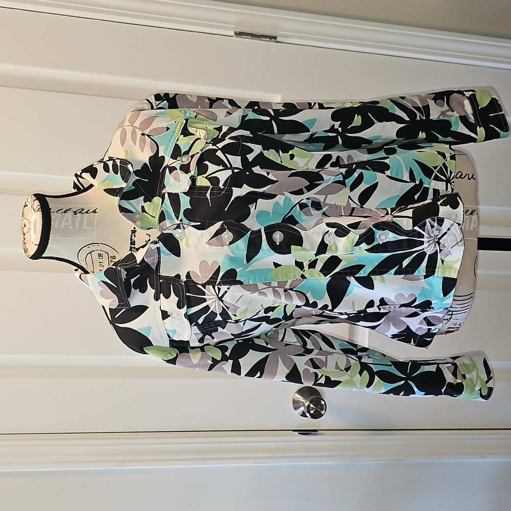 Southern Lady Floral Print Lightweight Jacket in Black, Mint & Cream, Size M